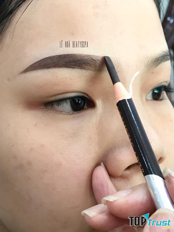 Thẩm mỹ Lê Hòa