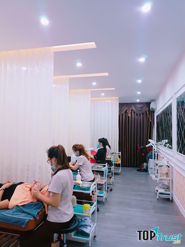 Thẩm mỹ Emmy
