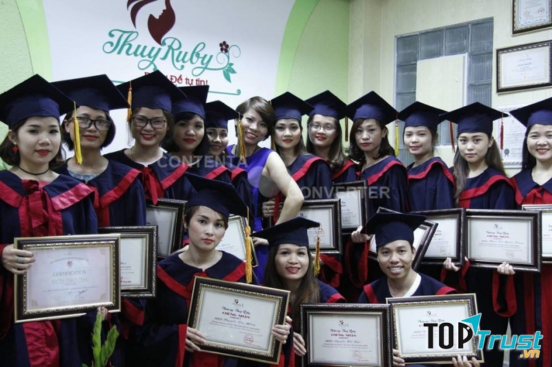 Thẩm Mỹ Thủy Ruby