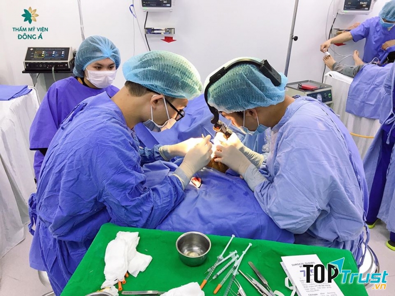 Thẩm mỹ viện Đông Á