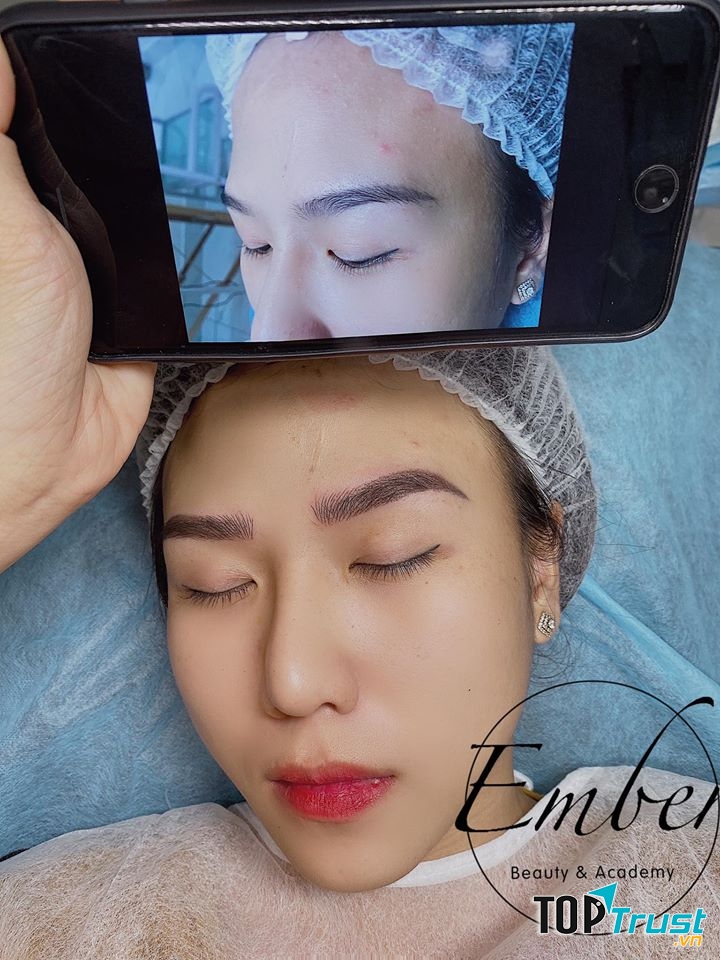 Thẩm mỹ viện Ember Beauty