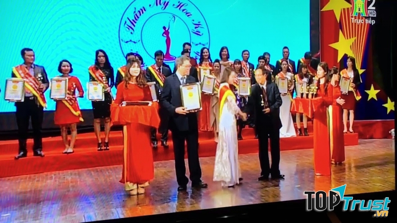 Thẩm Mỹ Viện Hoa Kỳ đạt nhiều giải thưởng trên sóng truyền hình