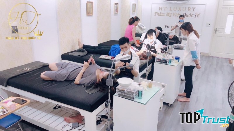 Thẩm Mỹ Viện Quốc Tế HT - Luxury Hạ Long