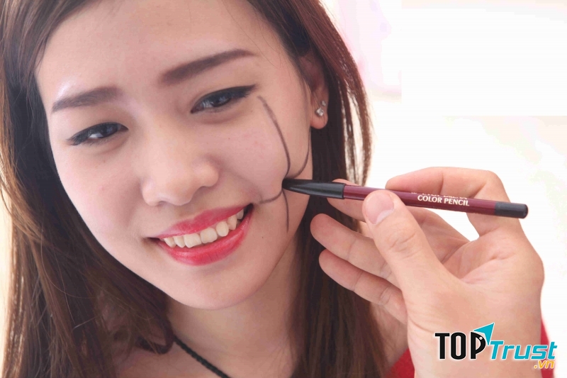 Tạo má lúm tại Saigon venus