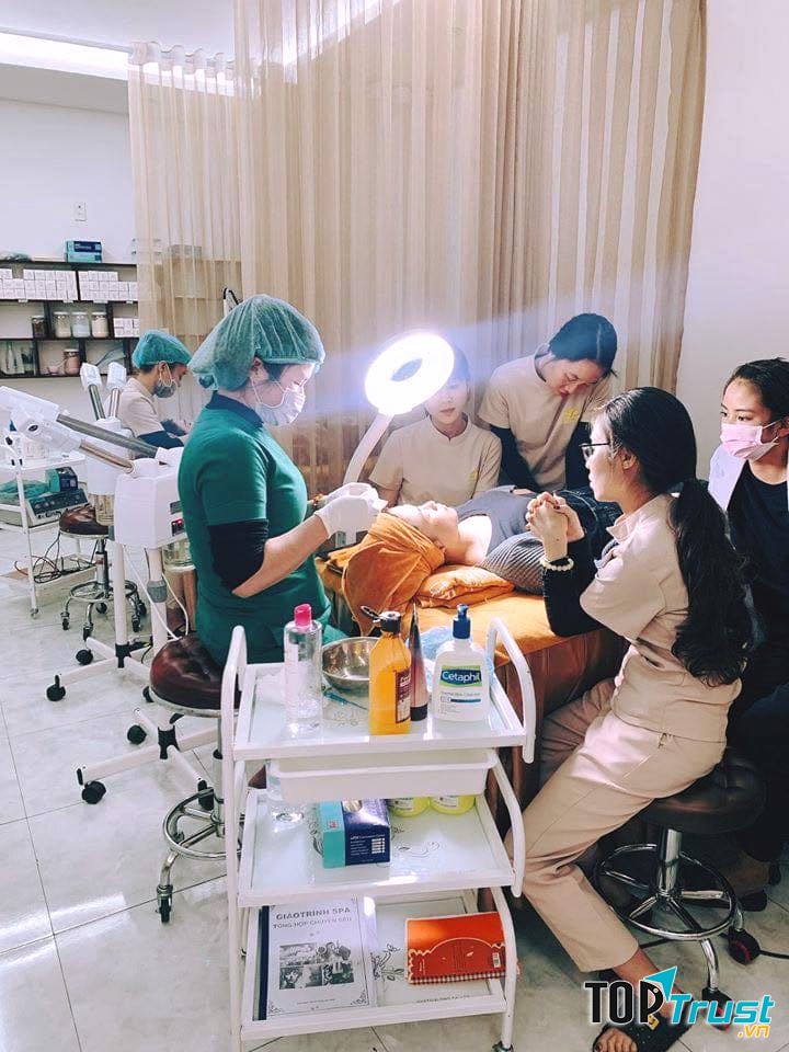 Thẩm mỹ viện Vi Nguyễn