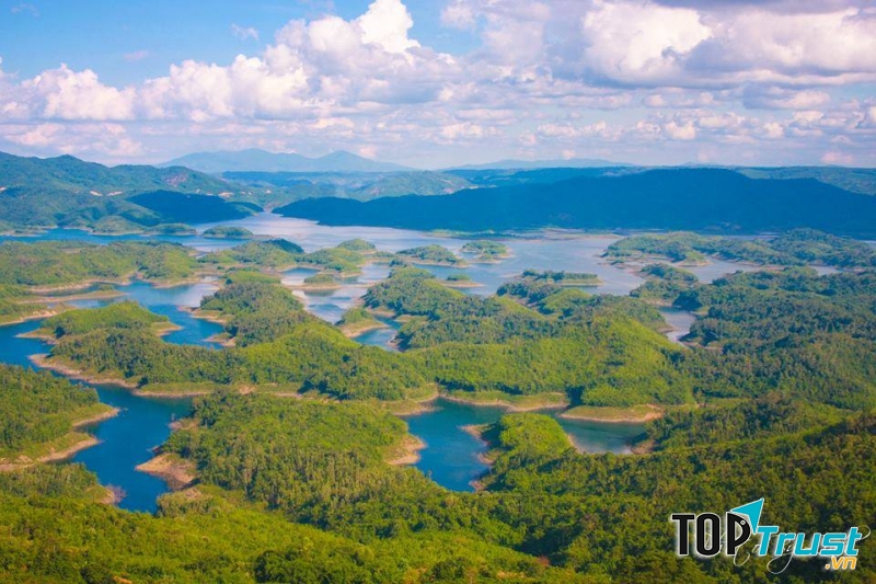 Hồ Tà Đùng toàn cảnh từ trên cao