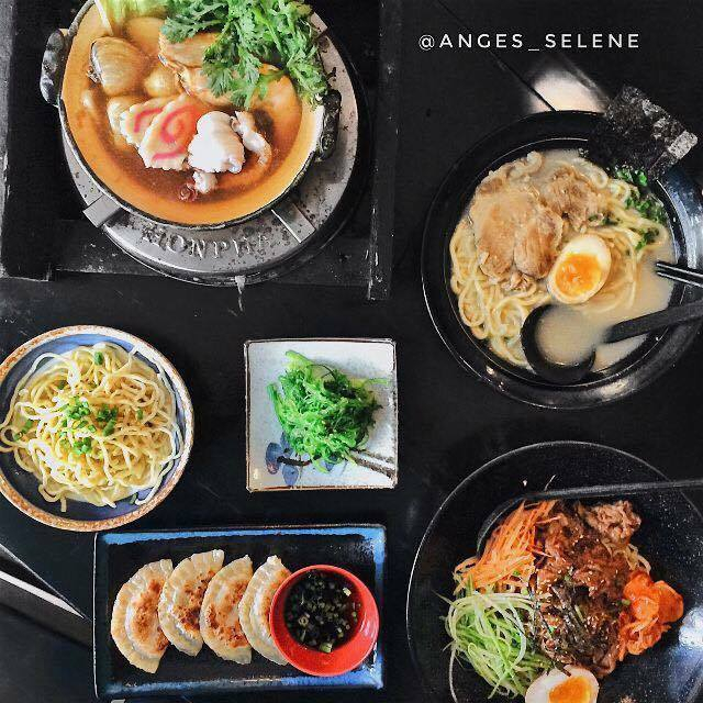 Sợi mì dai dai, hương vị không quá đậm đà nhưng lại có một sự nhẹ nhàng rất quyến rũ khiến bạn chẳng thể dừng đũa.