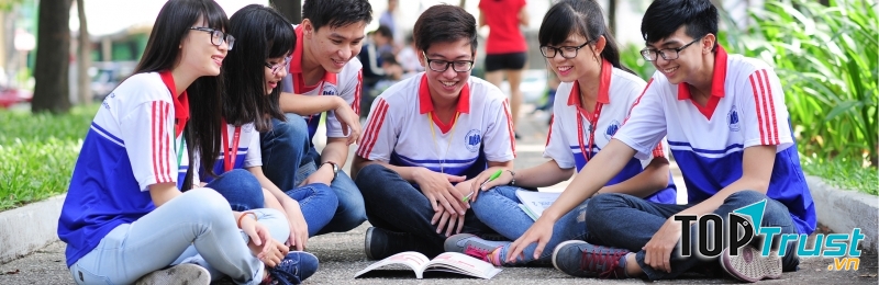 Sinh viên Kinh tế Luật thân thiện hòa đồng