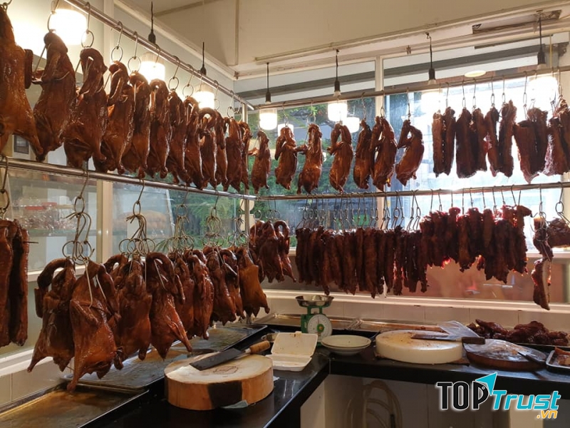 Thân Thiệu Nhiên - Vịt Quay Sốt Tiêu Xanh Hong Kong