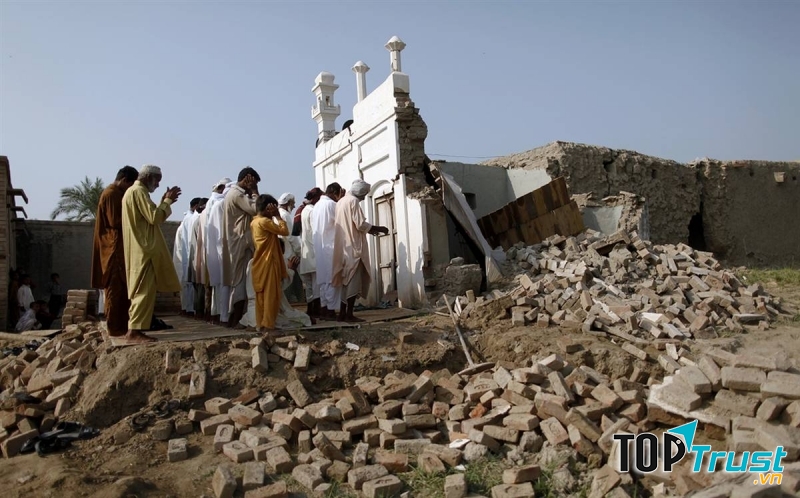 Nên tránh ăn uống trước mặt các tín đồ trong tháng Ramadan.