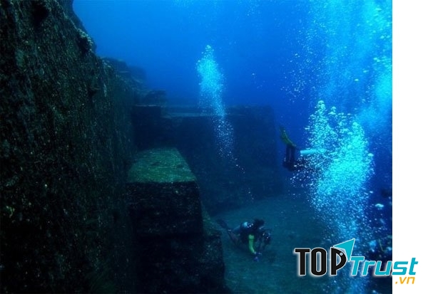 Khu tàn tích này ước tính khoảng 8.000 năm tuổi