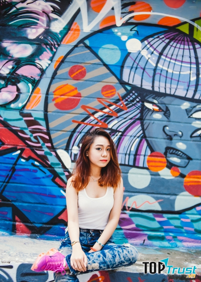 Sài Gòn đông người nên không bao giờ thấy cô đơn.