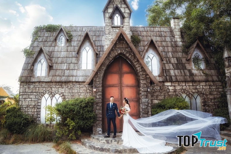 Thanh Trà Wedding Studio