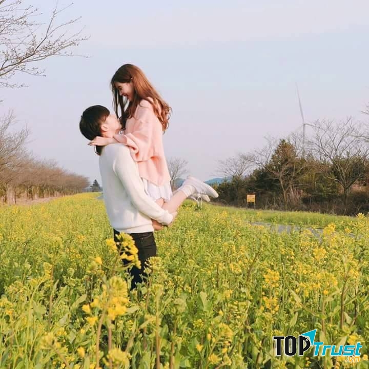 Thanh xuân là yêu thương, hãy yêu thương nhiều hơn cho thanh xuân tươi đẹp