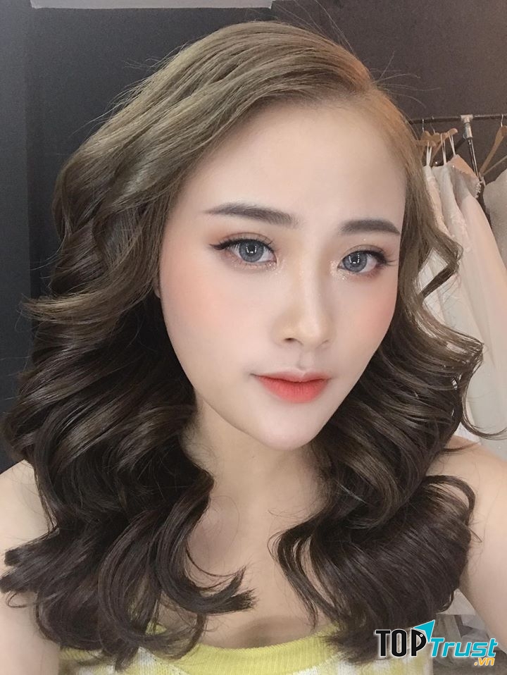 Thaokoi Makeup & Bridal