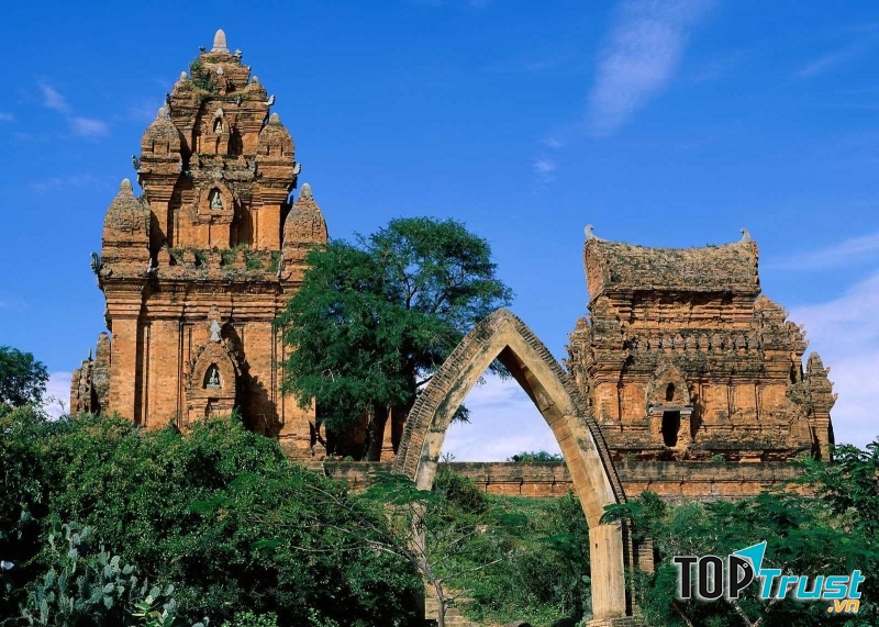 Tháp Chàm Po Klong Garai