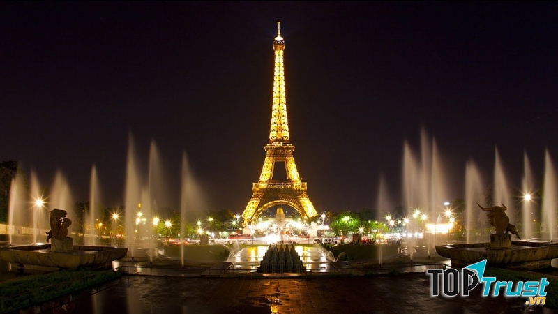 Tháp Eiffel - Paris