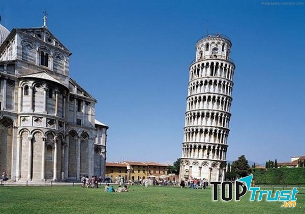 Tháp nghiêng Pisa