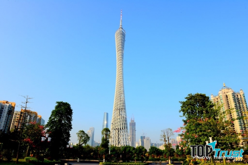 Kiến trức uốn lượn độc đáo của tòa tháp