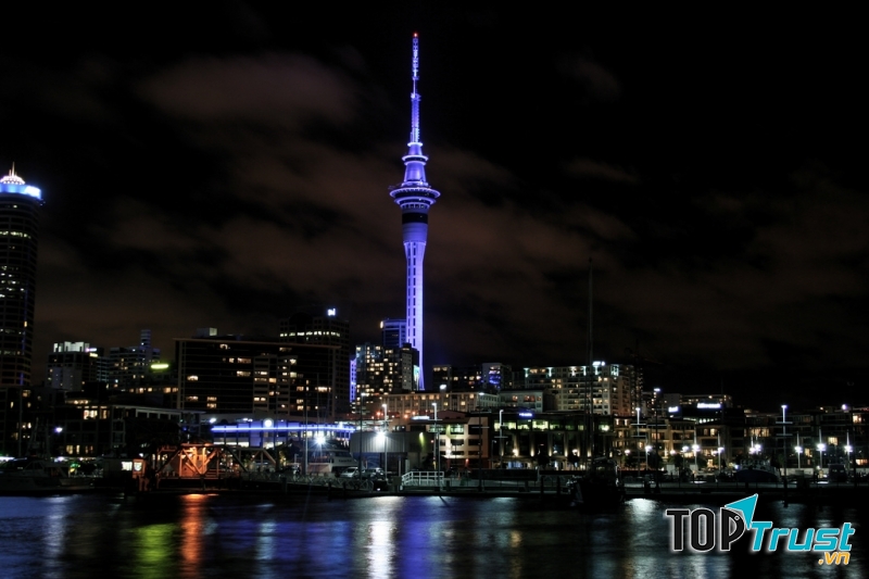 Tháp Sky Tower