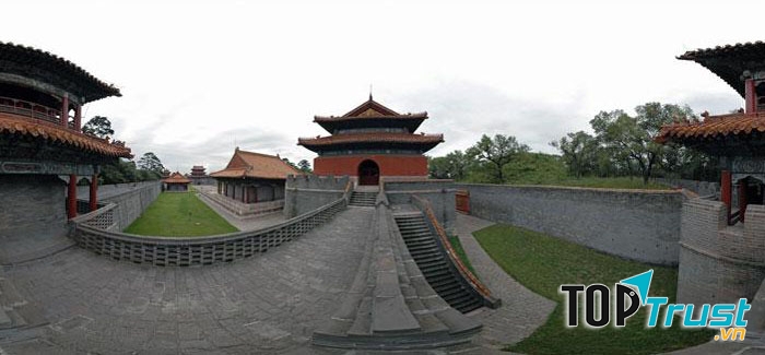 Phía trong Thập Tam Lăng