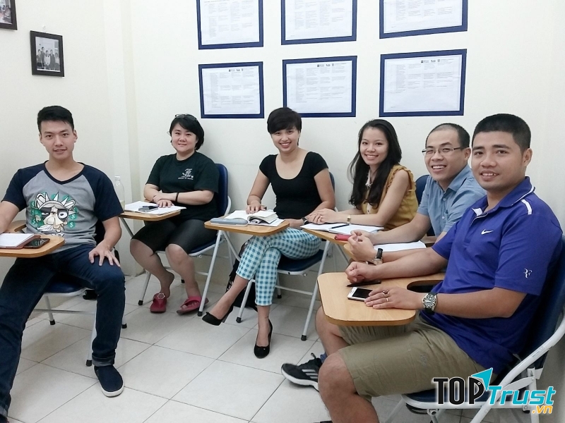 Lớp học của thầy Đình Long