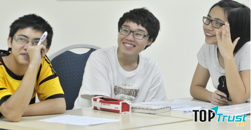 Các học viên tại lớp của thầy Hòa