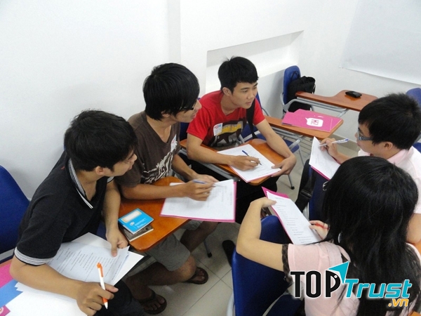 Lớp học Ielts của thầy Tiền.