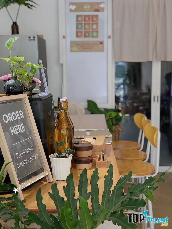 Quán tạo được thiện cảm với không gian tinh tế, tối giản có chủ ý