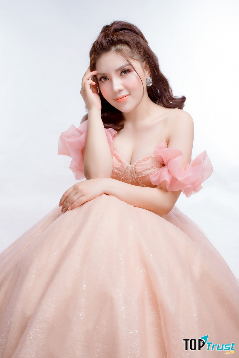 Thế Anh Vũ Make up (Studio Uyên Tít)