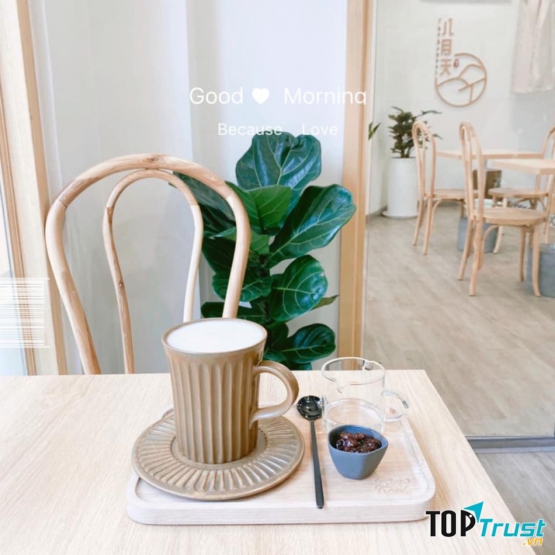The August Coffee And Poshtel