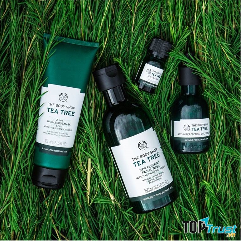 The Body Shop Tea Tree 3-in-1 Scrub