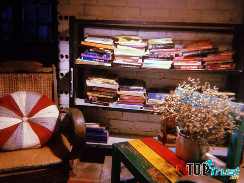 The Booklink Café- Đọc Sách Và Thưởng Thức Cafe
