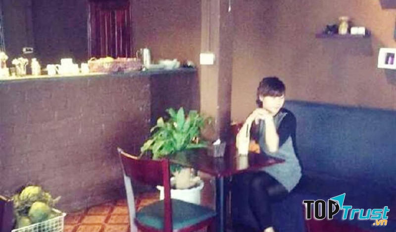 Quán cafe với không gian trầm ấm