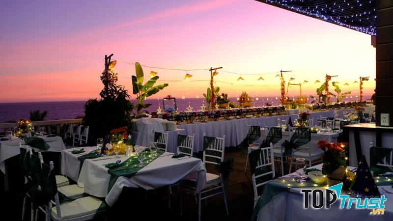 The Cliff Resort & Residences