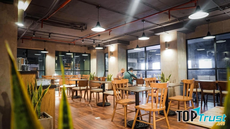 The Coffee House là địa chỉ nổi tiếng với chất lượng cà phê hảo hạng cùng không gian sang trọng và tinh tế.