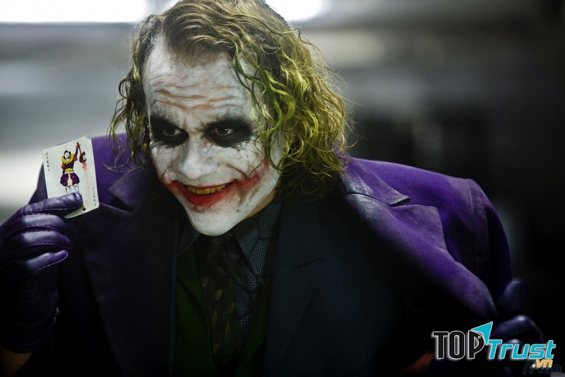 The Dark Knight (Hiệp sĩ bóng đêm)