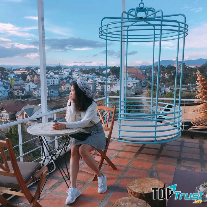 Những góc nhỏ trên sân thượng trà đầy nắng và gió