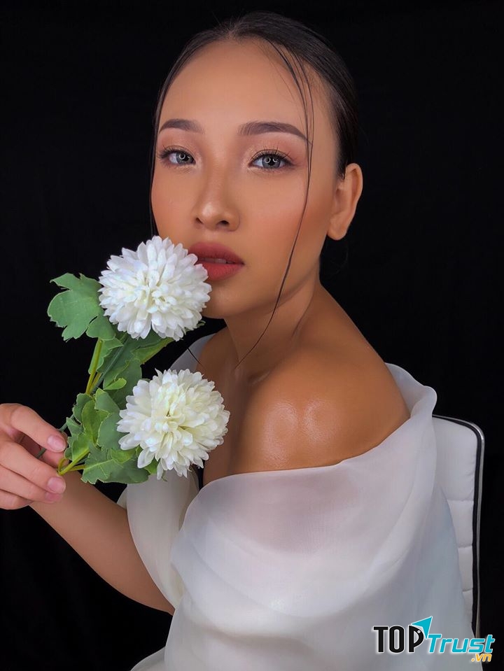 The Face Makeup Studio