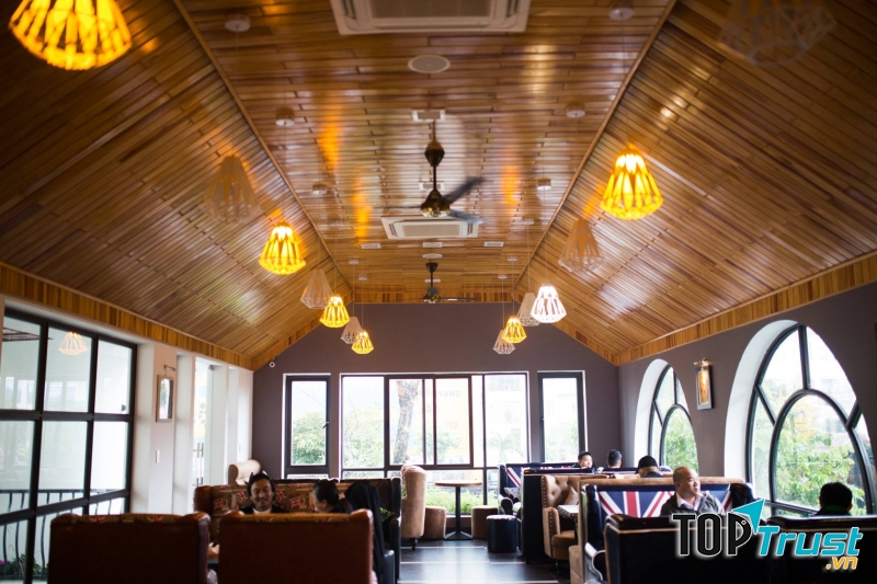 The Garden House Cafe Bistro