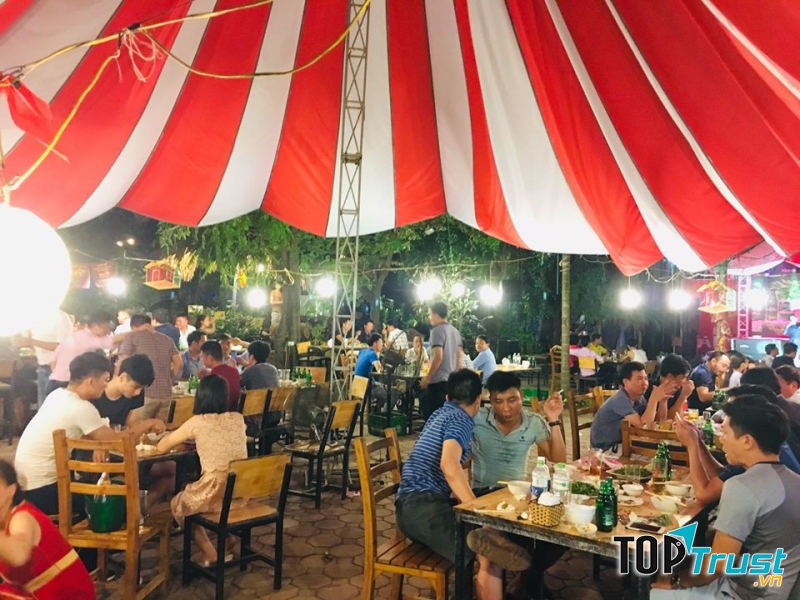 Thế Giới Nghiêng 235