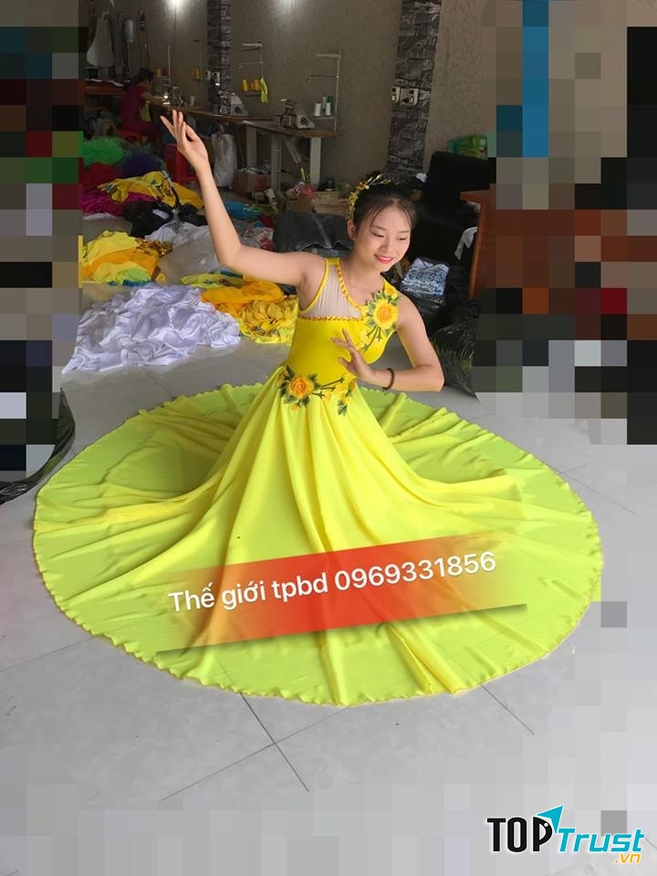Thế giới trang phục biểu diễn Hải Dương