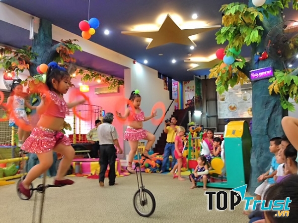 Thế giới trẻ thơ Bee Bee