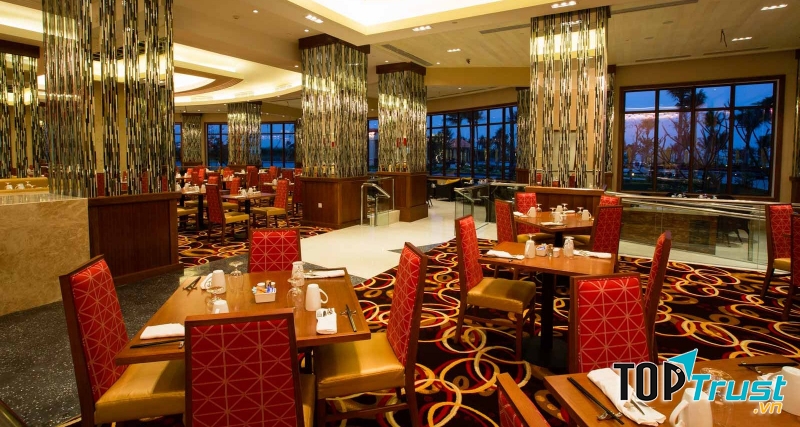 Một góc tại nhà hàng Ginger - The Grand Hồ Tràm Strip