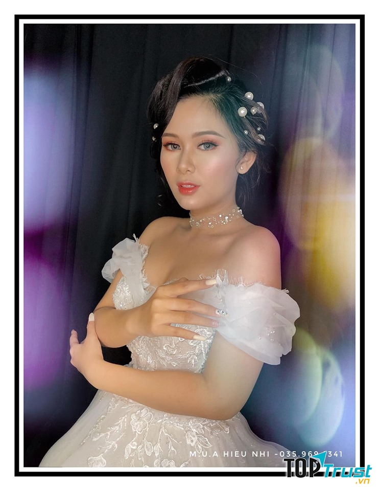 The Light Studio (Hiếu NHi Makeup)