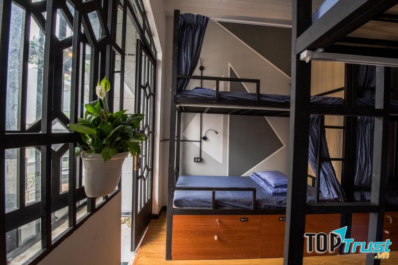 The Like Hostel & Café