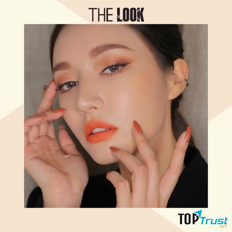 The Look Contact Lens