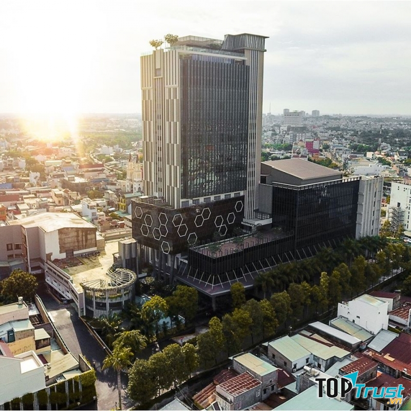 The Mira Central Park Hotel