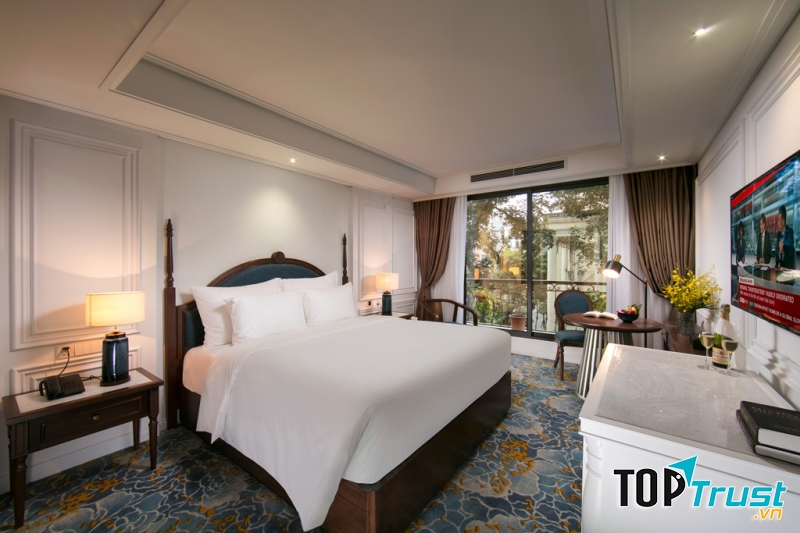 Khách sạn The Oriental Jade Hotel