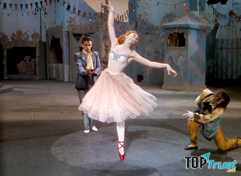 The Red Shoes được xem là một trong những bộ phim chuyển thể từ truyện cổ tích đầu tiên